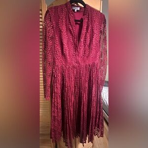 Chic Long Sleeve Lace Dress in Burgundy